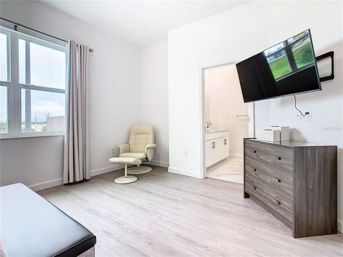 Image No.38-5 Bed Townhouse for sale