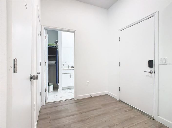 Image No.4-5 Bed Townhouse for sale