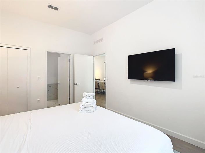 Image No.44-5 Bed Townhouse for sale