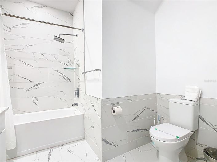 Image No.48-5 Bed Townhouse for sale