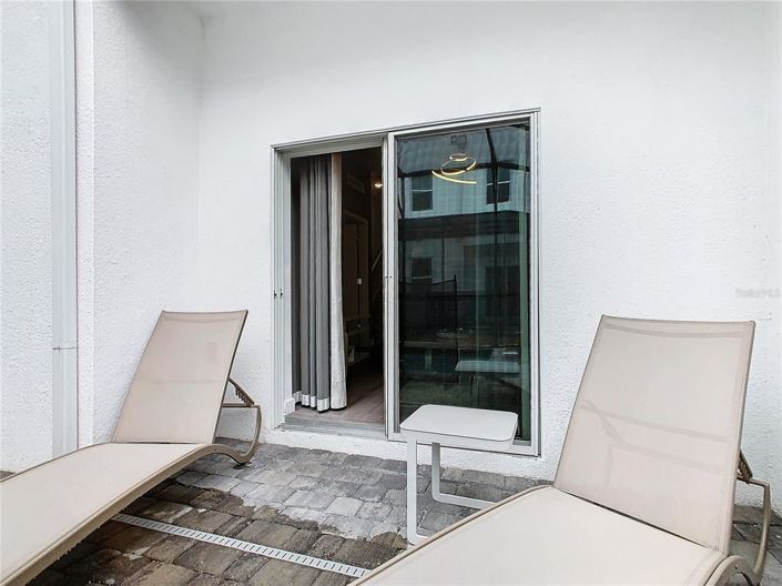 Image No.50-5 Bed Townhouse for sale