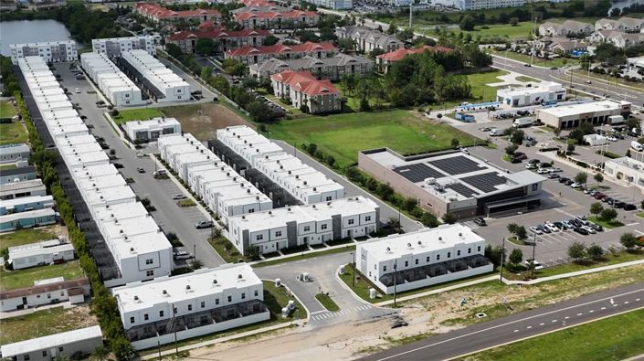 Image No.60-5 Bed Townhouse for sale