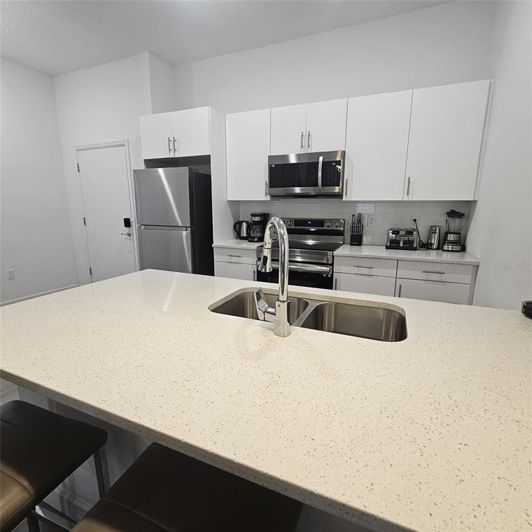 Image No.15-5 Bed Townhouse for sale