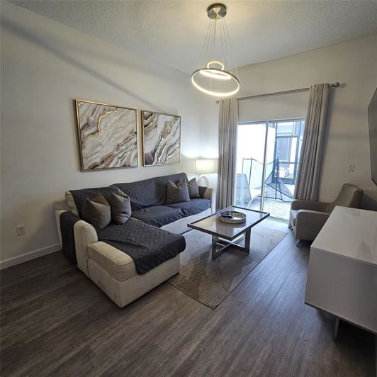 Image No.2-5 Bed Townhouse for sale