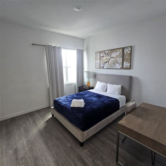 Image No.27-5 Bed Townhouse for sale