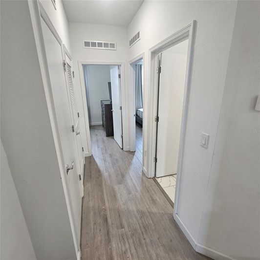 Image No.32-5 Bed Townhouse for sale