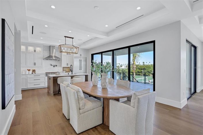 Image No.15-4 Bed Property for sale