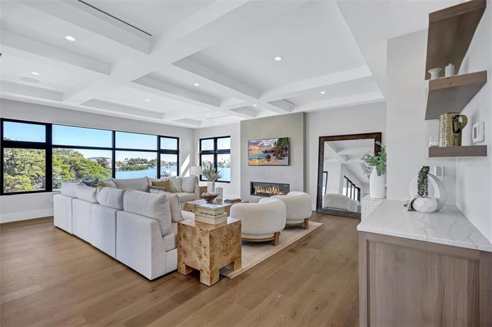 Image No.26-4 Bed Property for sale