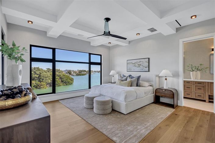 Image No.39-4 Bed Property for sale