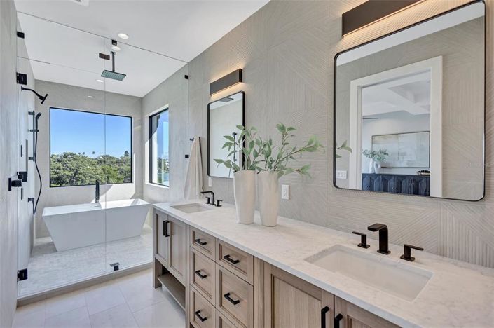 Image No.42-4 Bed Property for sale