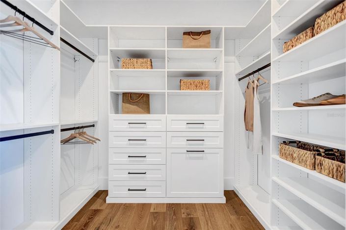 Image No.44-4 Bed Property for sale