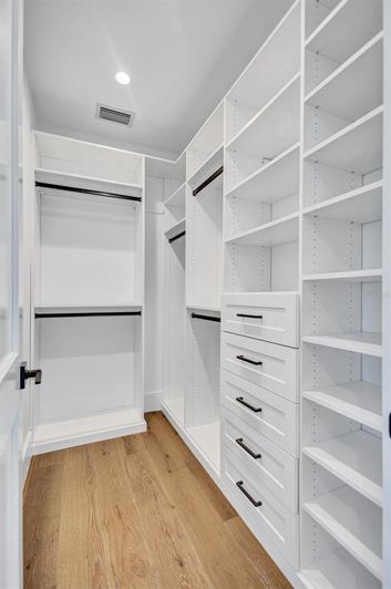 Image No.45-4 Bed Property for sale