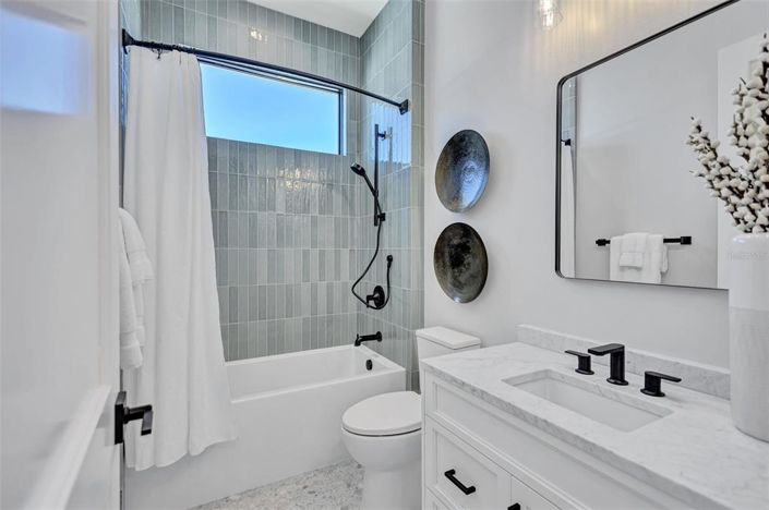 Image No.50-4 Bed Property for sale