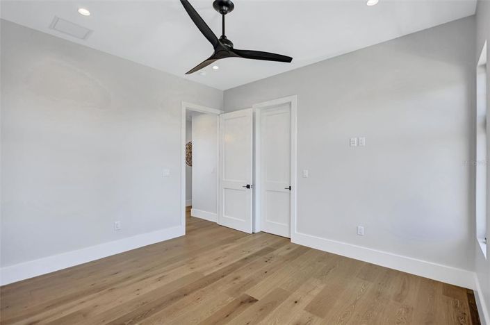 Image No.52-4 Bed Property for sale