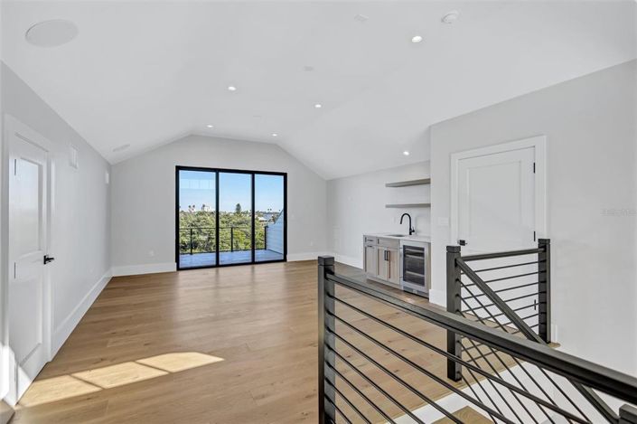 Image No.58-4 Bed Property for sale