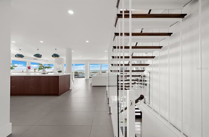 Image No.18-4 Bed Property for sale