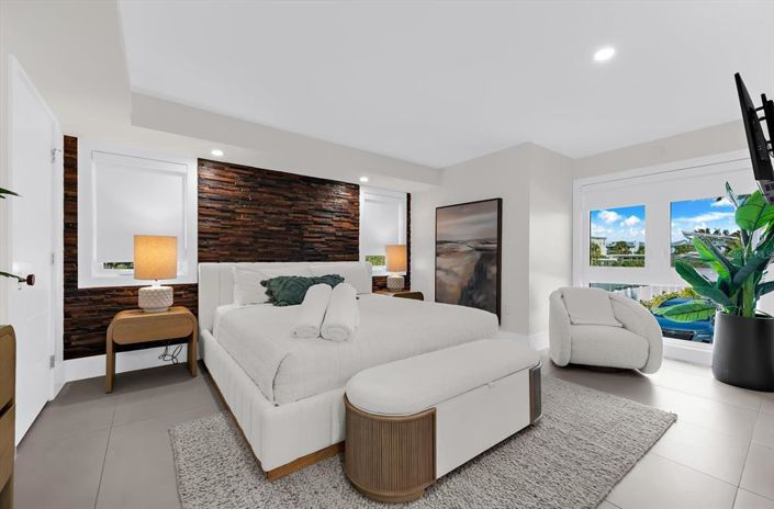 Image No.20-4 Bed Property for sale