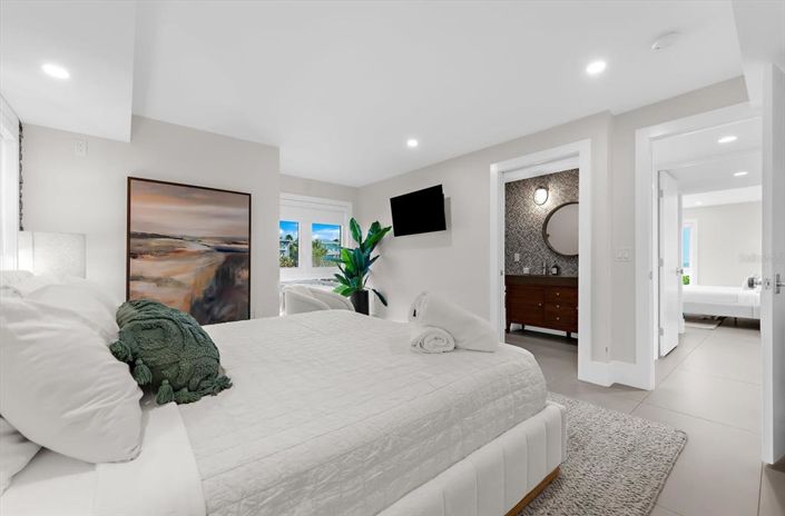 Image No.24-4 Bed Property for sale