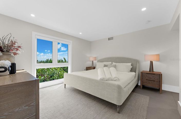 Image No.27-4 Bed Property for sale