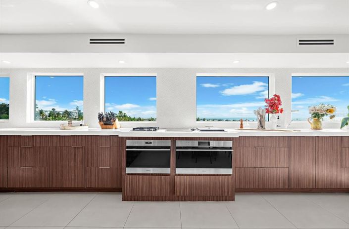 Image No.34-4 Bed Property for sale