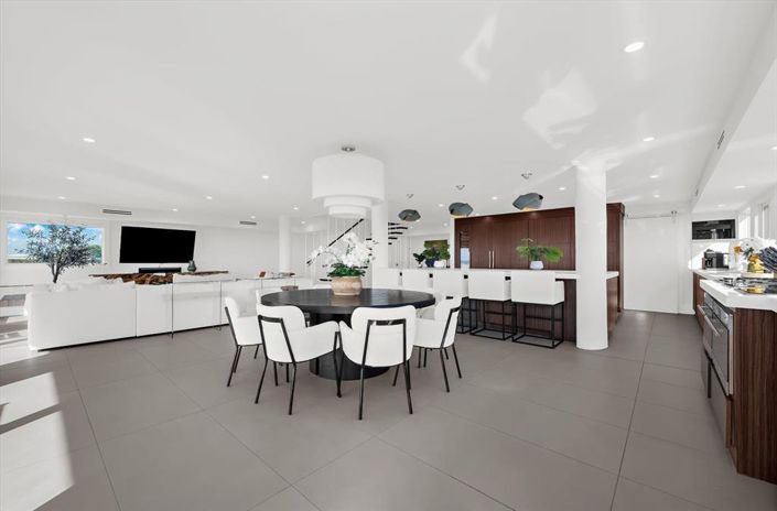 Image No.36-4 Bed Property for sale