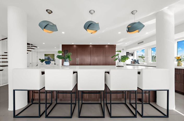 Image No.41-4 Bed Property for sale