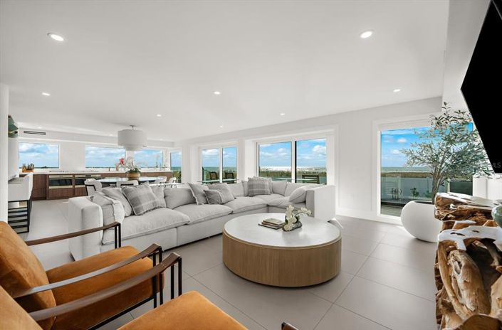 Image No.49-4 Bed Property for sale