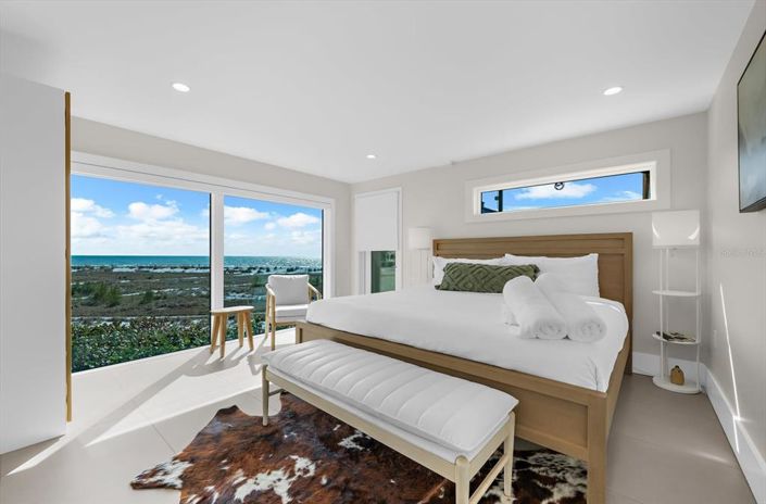 Image No.52-4 Bed Property for sale