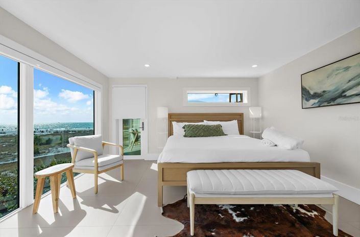 Image No.53-4 Bed Property for sale