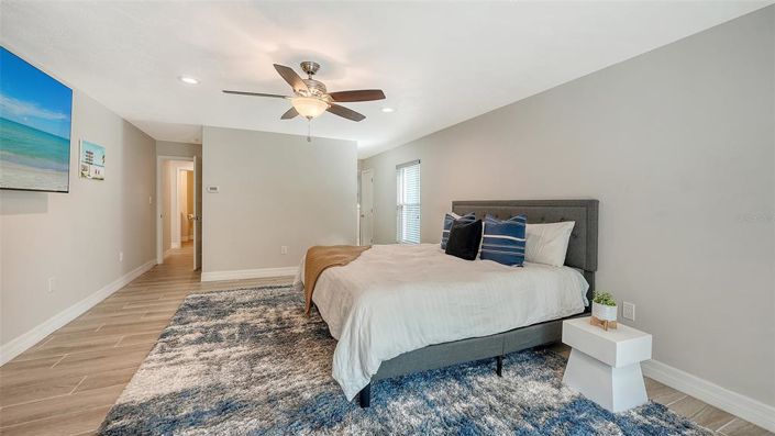 Image No.28-3 Bed Property for sale