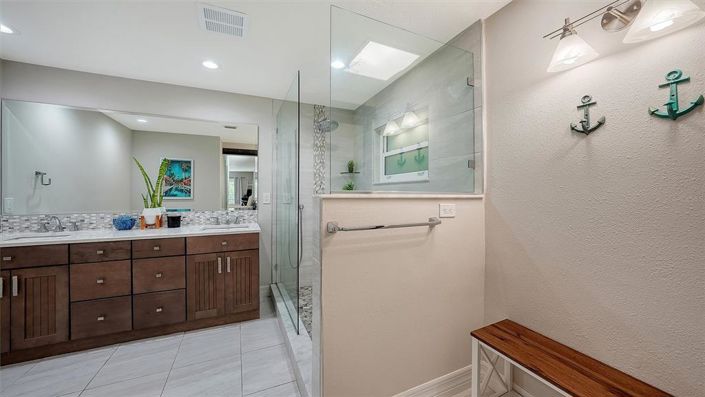 Image No.29-3 Bed Property for sale