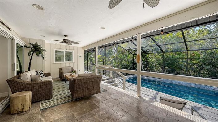 Image No.40-3 Bed Property for sale