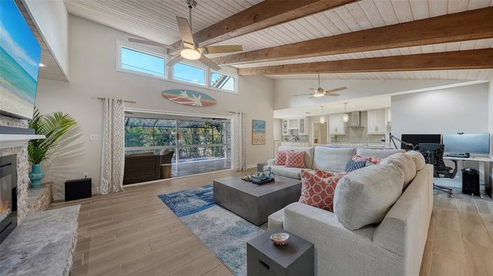 Image No.8-3 Bed Property for sale