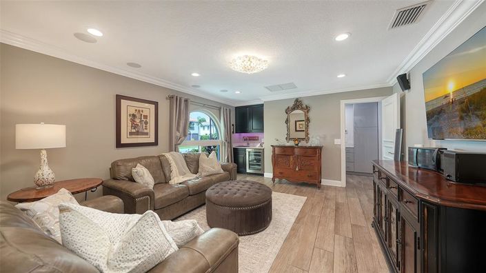 Image No.13-3 Bed Property for sale