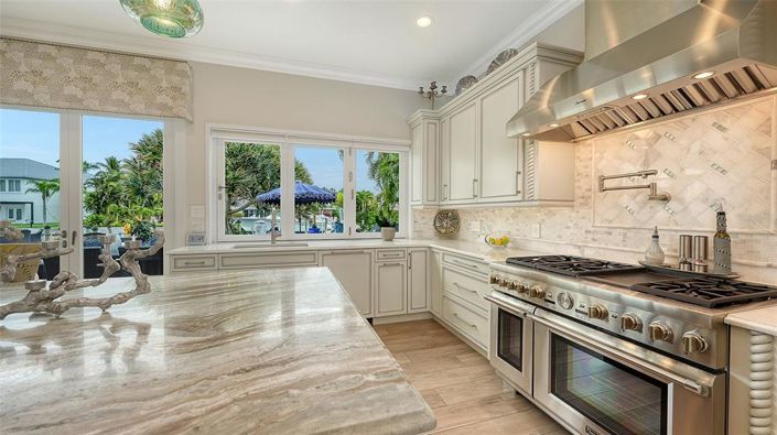 Image No.23-3 Bed Property for sale