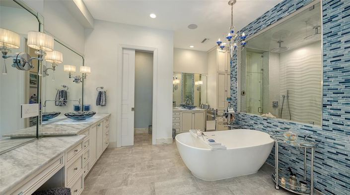 Image No.30-3 Bed Property for sale