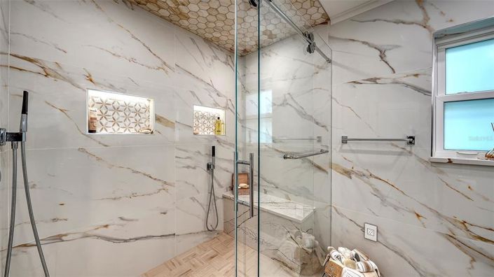 Image No.43-3 Bed Property for sale