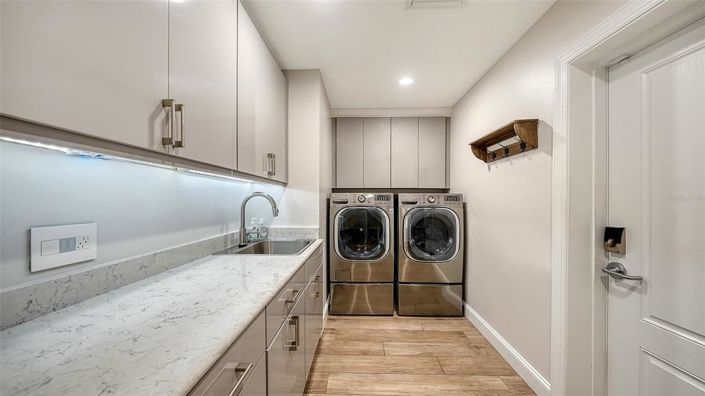 Image No.44-3 Bed Property for sale