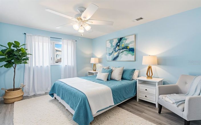 Image No.13-3 Bed Property for sale