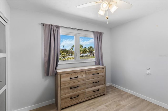 Image No.15-3 Bed Property for sale