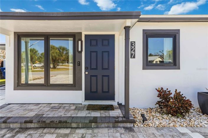 Image No.3-3 Bed Property for sale