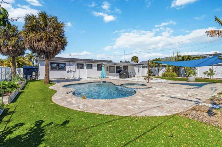 Image No.30-3 Bed Property for sale