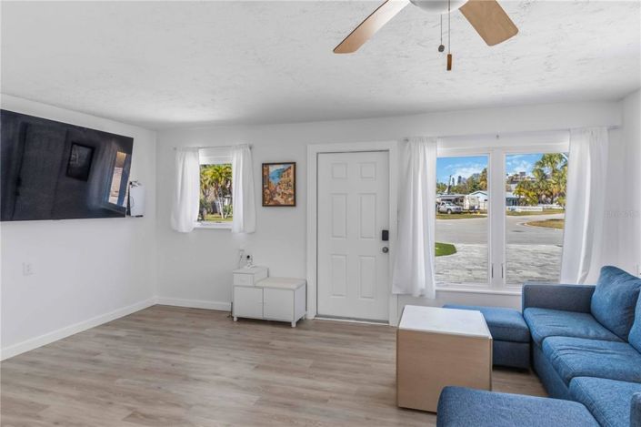 Image No.5-3 Bed Property for sale