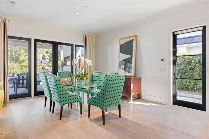 Image No.12-4 Bed Property for sale