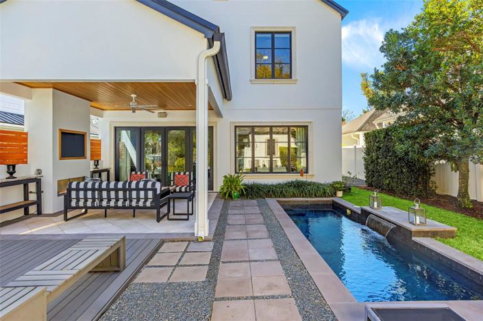 Image No.16-4 Bed Property for sale