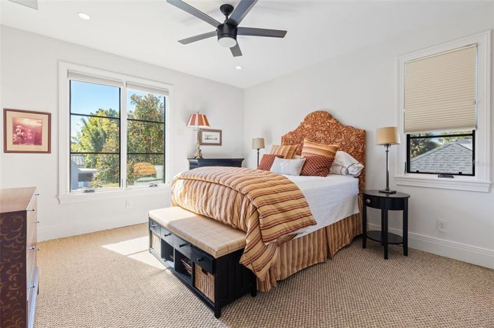 Image No.21-4 Bed Property for sale