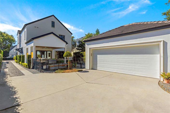 Image No.26-4 Bed Property for sale