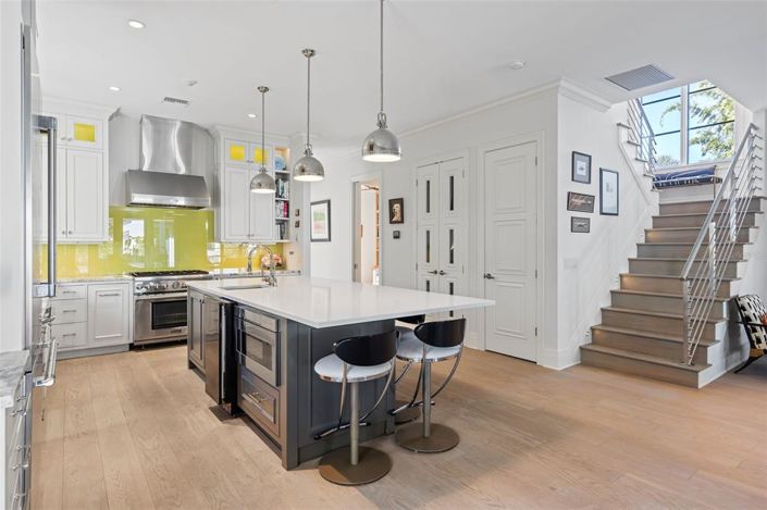 Image No.9-4 Bed Property for sale