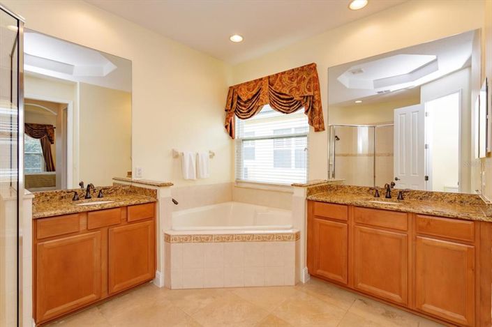 Image No.15-Propriété de 4 chambres à vendre à Orlando