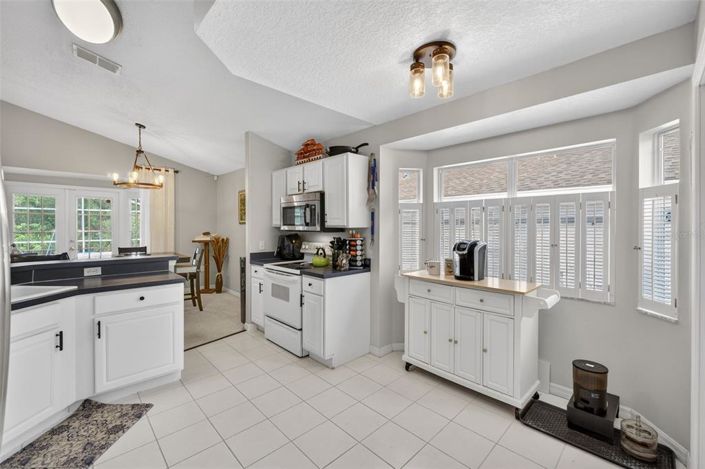 Image No.12-3 Bed Property for sale